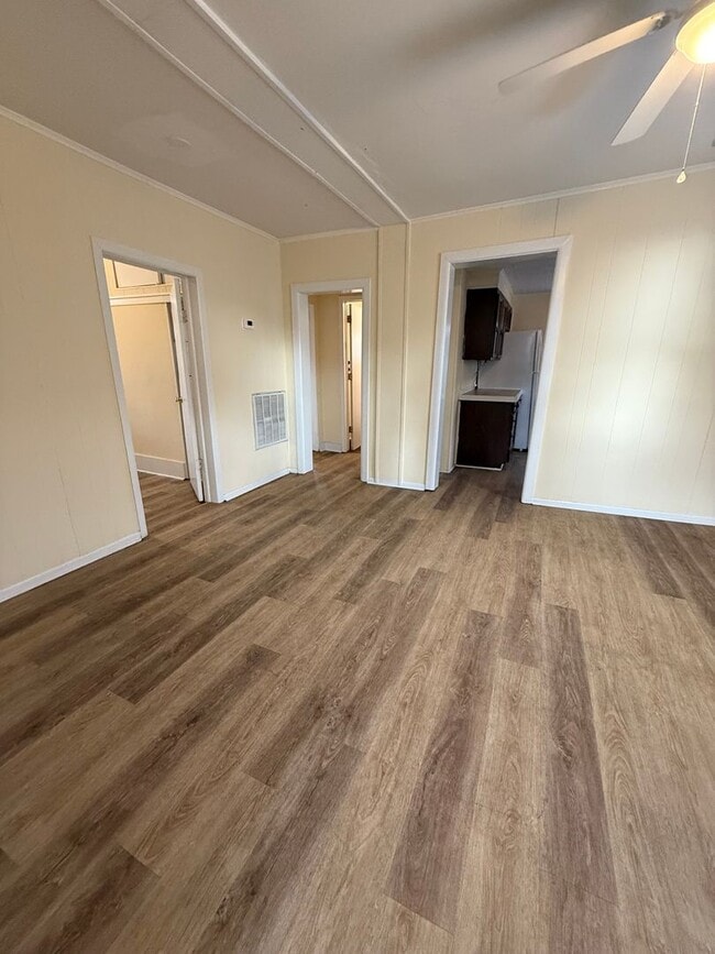 Building Photo - Downtown Wilmington - 3 Bedroom House