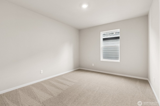 Building Photo - For rent