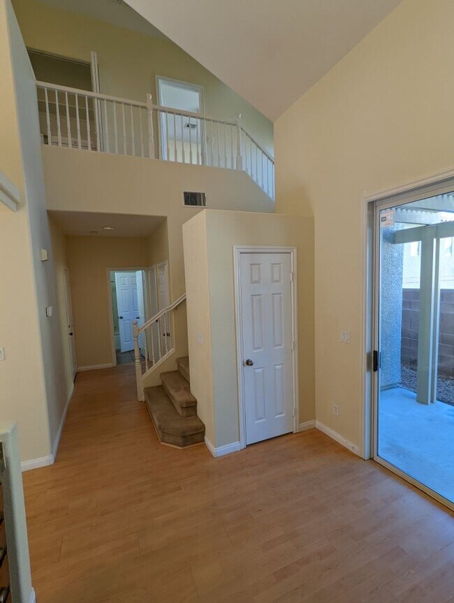 Building Photo - 5994 Shining Light Ave