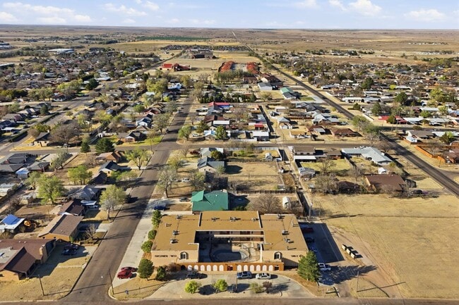 Building Photo - 500 NE 15th St