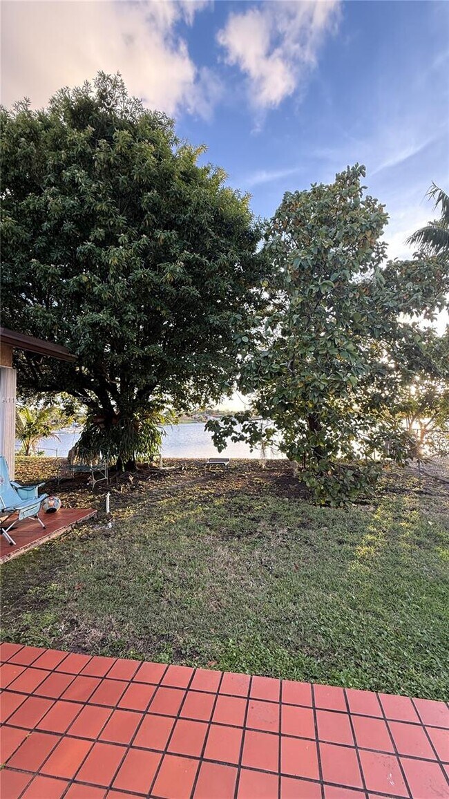 Building Photo - 4540 SW 133rd Ave