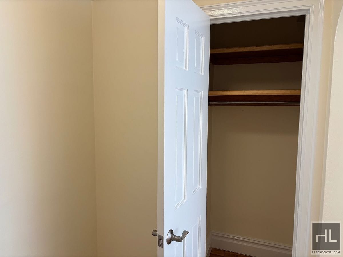 Building Photo - Christopher Street