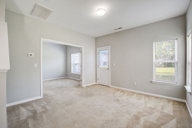 Building Photo - 198 Grand Oaks Dr