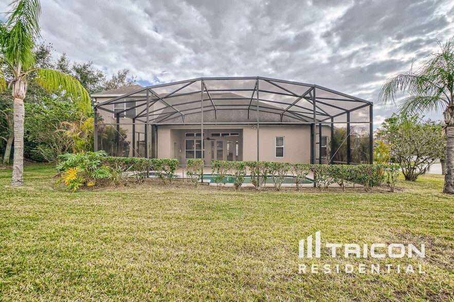 Building Photo - 929 Cavan Dr
