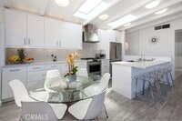 Building Photo - 224 39th St