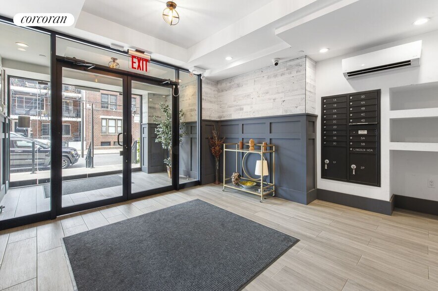 Building Photo - 23-33-33 31st Rd