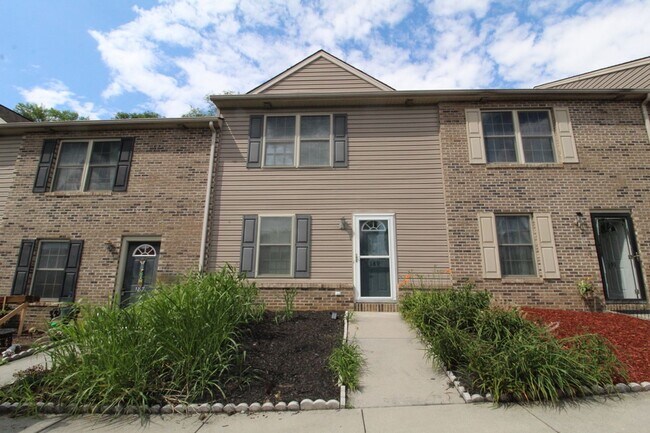 Primary Photo - 189 Griffin Ln