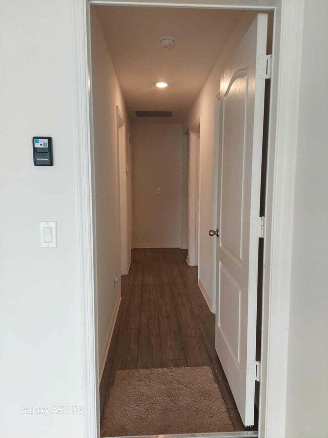 Building Photo - 5405 Fantasy Dr