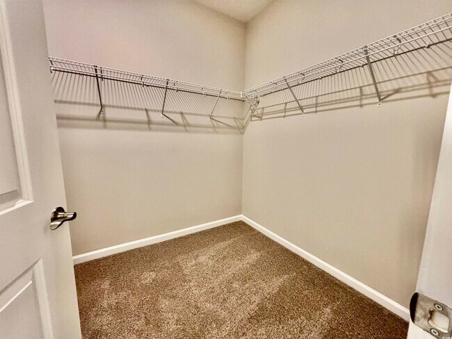 Building Photo - 2228 Flatleaf Ct