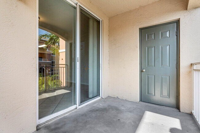 Building Photo - 6400 Emerald Dunes Dr