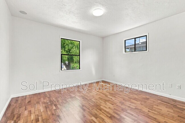 Building Photo - 1863 43rd Ave