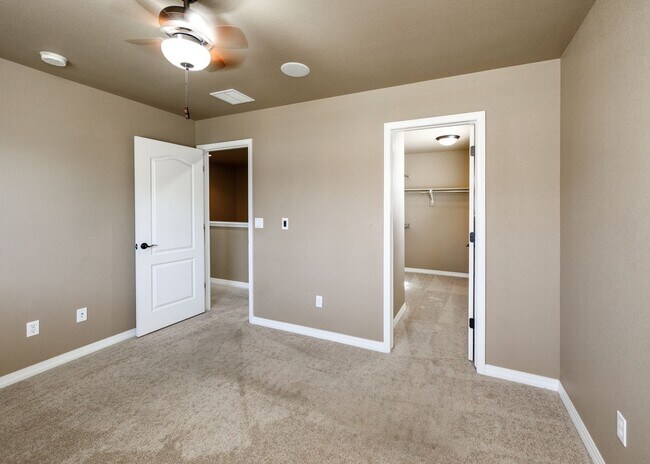 Building Photo - Westside 3 Bed Townhouse in Gold Hill Mesa
