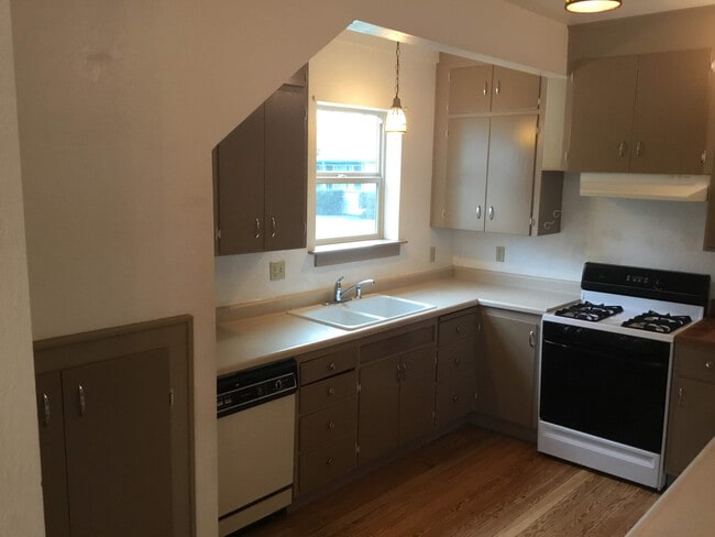 Building Photo - 3 Bedroom Duplex in Whiteaker Neighborhood