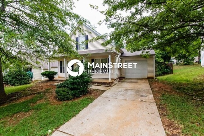 Building Photo - 3 Bedroom Pet-Friendly Home in Charlotte, NC with Main Street Renewal