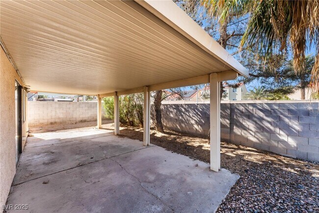Building Photo - 509 Sheffield Dr