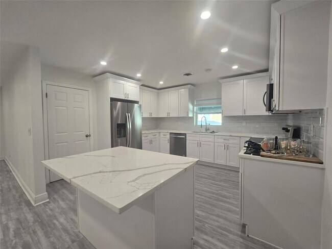 Building Photo - 2909 Hargill Dr