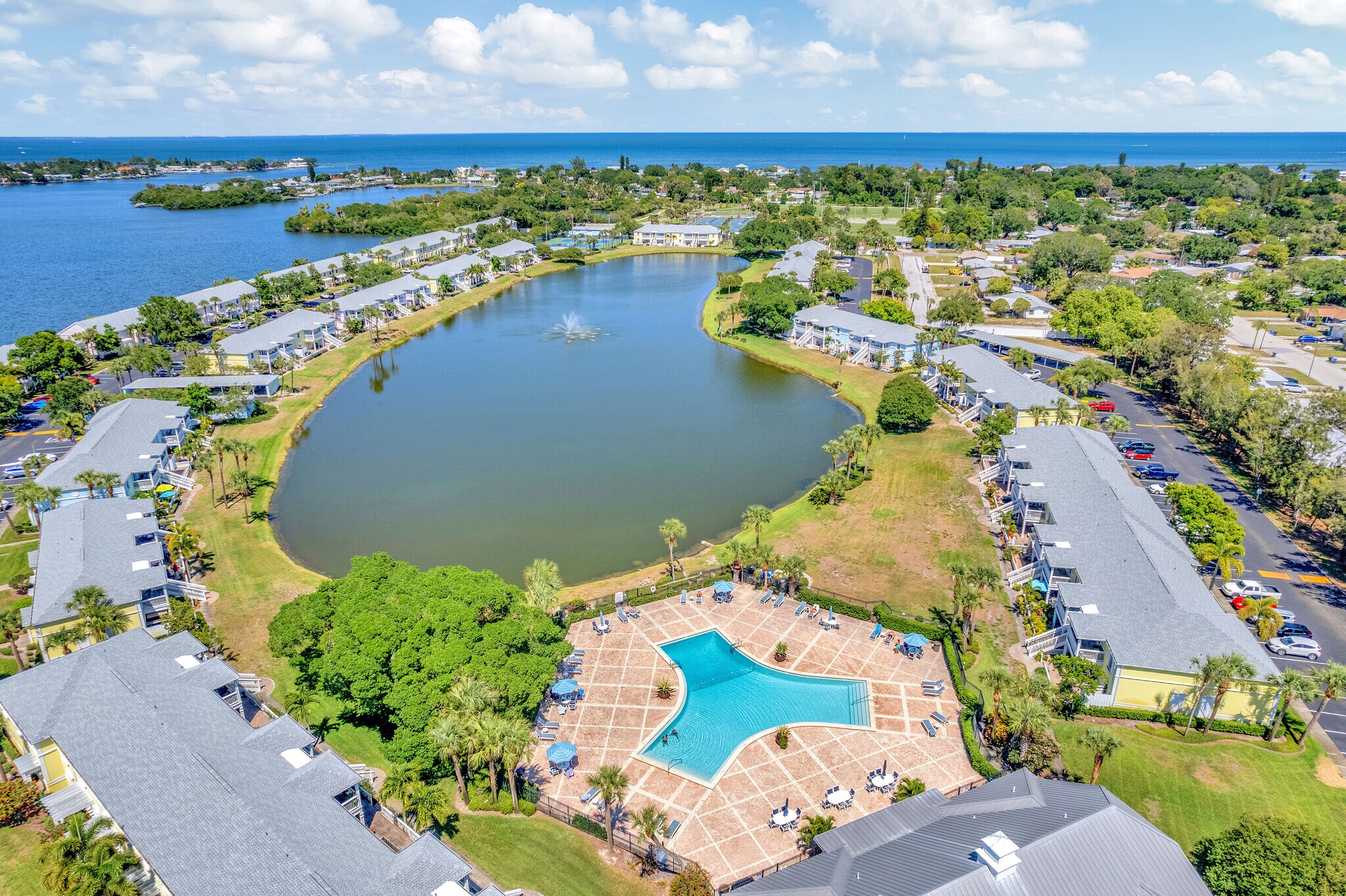 Building Photo - 3743 Pompano Dr SE