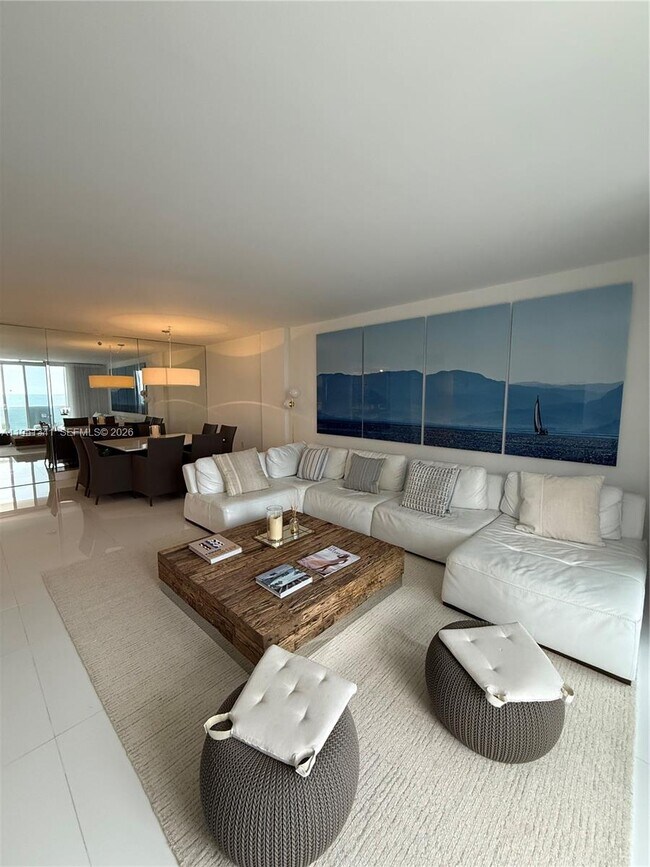 Building Photo - 10275 Collins Ave