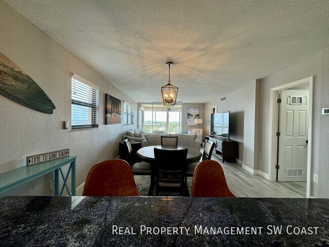 Building Photo - 4260 SE 20th Pl