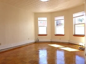 Building Photo - 95 Bragdon St