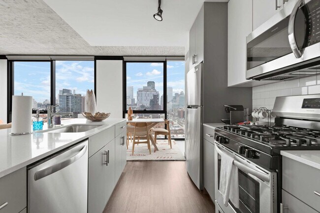 Building Photo - 1314 W Randolph St