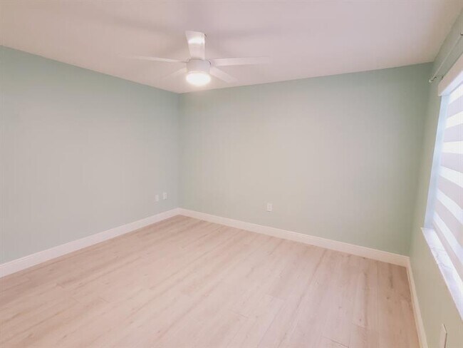 Building Photo - 1021 Mockingbird Ln