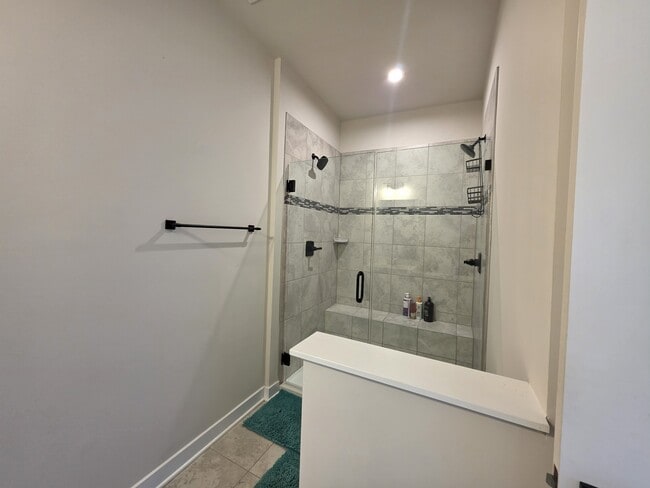 Master bath - 9773 Oaklawn Blvd NW