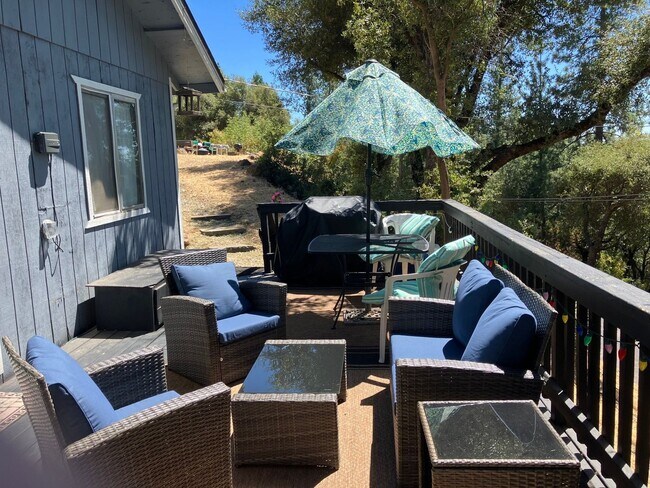 Building Photo - 20719 Ponderosa Way