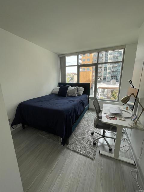 Building Photo - 425 W Beech St