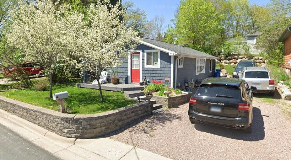 Primary Photo - 2161 Cardinal Ln