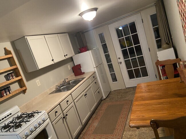 Building Photo - 1238 Rugby Dr