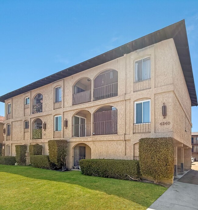 Building Photo - Charming 1BR/1BA with Private Patio in Cit...