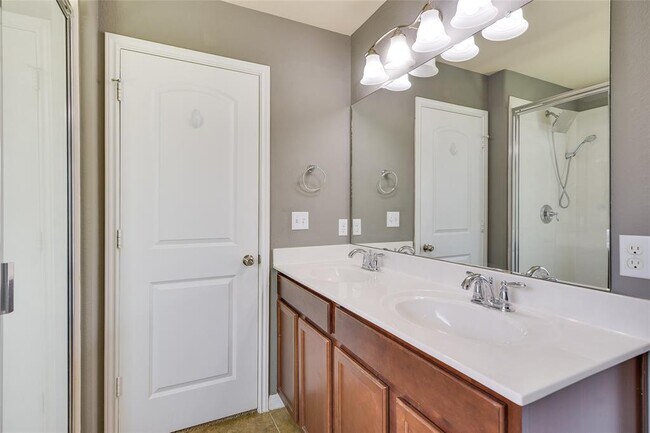 Building Photo - 371 Purple Martin Ave