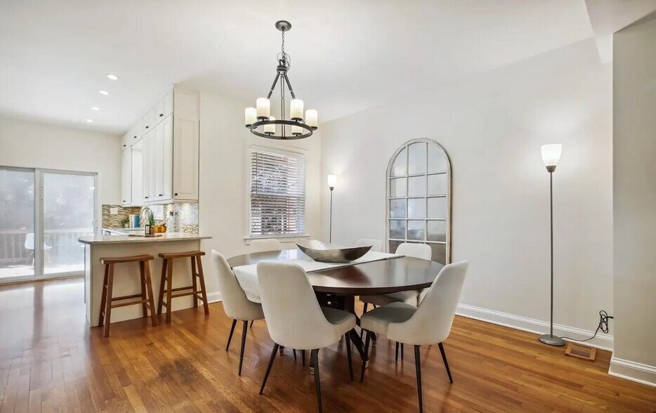 Building Photo - 1770 Hobart St NW