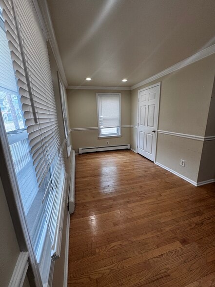 Room 3 - 410 Washtenaw Ave