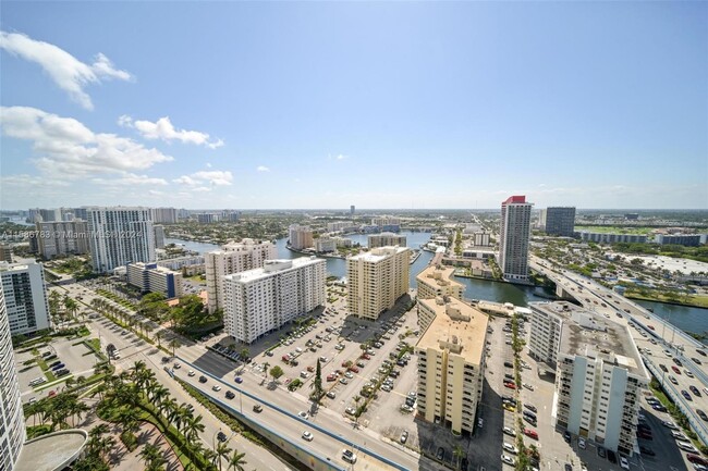 Building Photo - 1800 S Ocean Dr