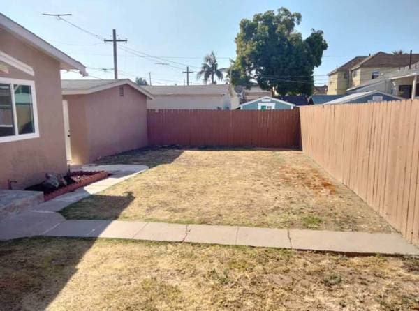 Front yard - 2210 Ocean View Blvd
