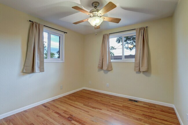 Building Photo - 7777 Umatilla St