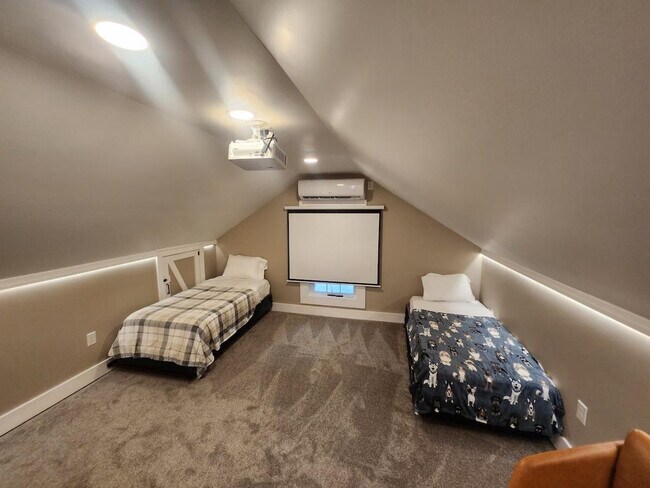 Building Photo - 203 Brockman Ave