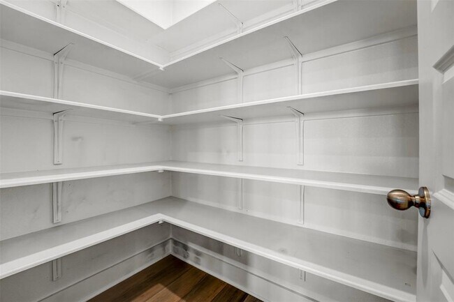 Building Photo - 7509 Grand Linden Wy