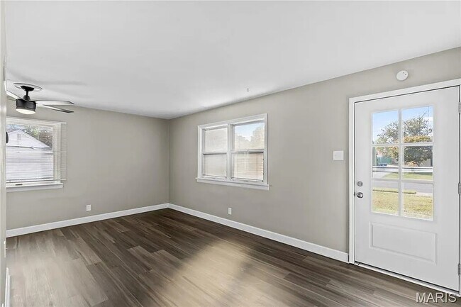 Building Photo - 43 St Celeste Dr