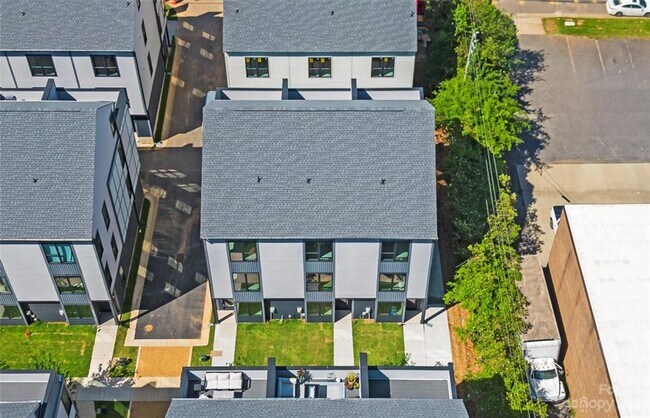 Building Photo - 4523 Radler Ct