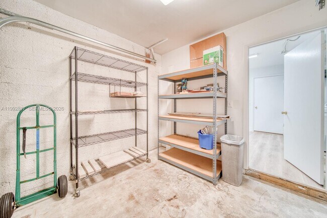 Building Photo - 7320 SW 100th Ct