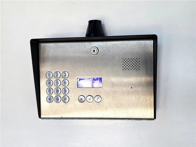 Building Photo - Studio Condo! Long Beach! 90804! Move-In Special $500 Off First Months Rent!