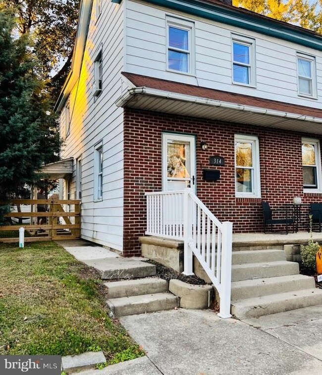 Primary Photo - 314 N Main St