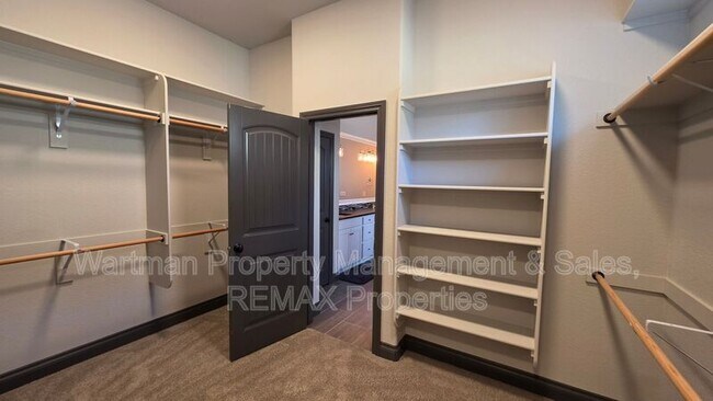 Building Photo - 10250 Hewlett's Gulch Ct