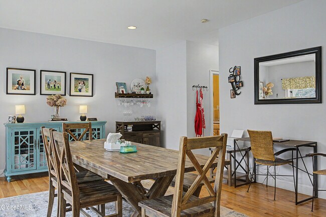 Building Photo - 8 Furlong St