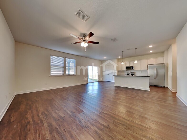 Building Photo - 974 Tan Tara Trl