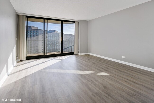 Building Photo - 3660 N Lake Shore Dr