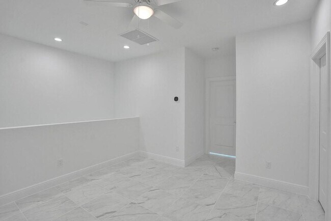 Building Photo - Gorgeous New 3 bedroom 2.5 Townhouse in Deerfield Beach, Sandpiper Pointe (2 Story)
